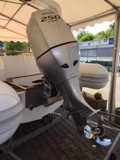 RibStar Heavy Duty 680 SE + Honda BF 250 + Harbeck Trailer BT3500 -Professionelle Bootsausrüstung IMG167233